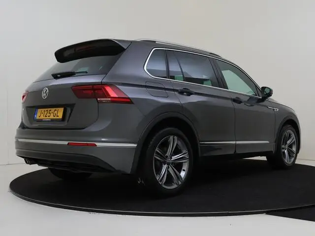 Photo 1 : Volkswagen Tiguan 2020 Petrol