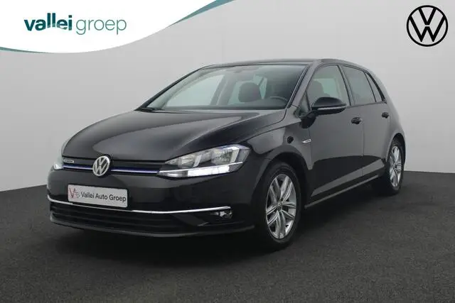 Photo 1 : Volkswagen Golf 2019 Petrol