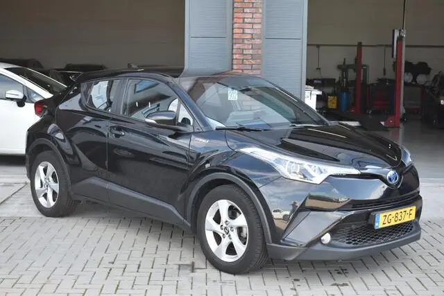 Photo 1 : Toyota C-hr 2019 Hybrid