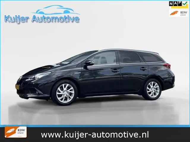 Photo 1 : Toyota Auris 2017 Hybrid