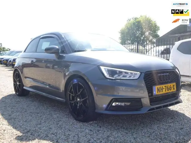 Photo 1 : Audi A1 2017 Essence