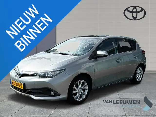 Photo 1 : Toyota Auris 2015 Hybride