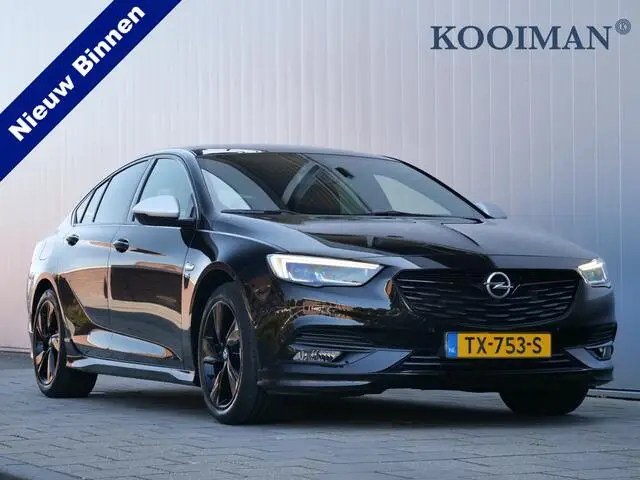 Photo 1 : Opel Insignia 2018 Essence