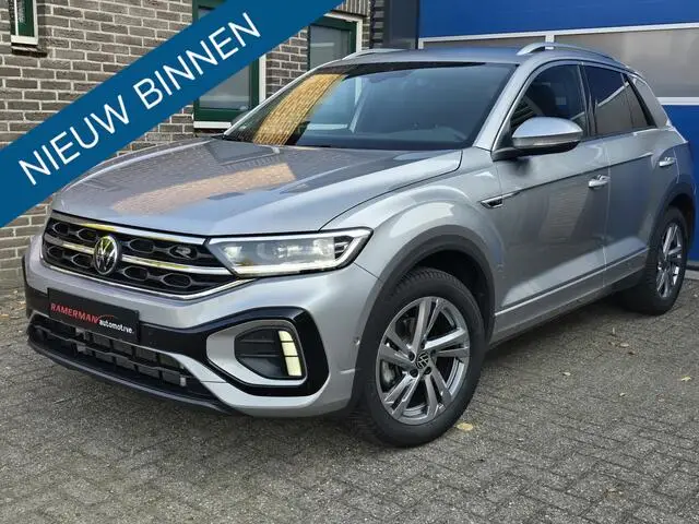 Photo 1 : Volkswagen T-roc 2022 Essence