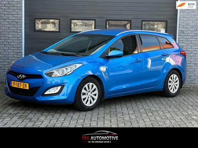 Photo 1 : Hyundai I30 2017 Petrol