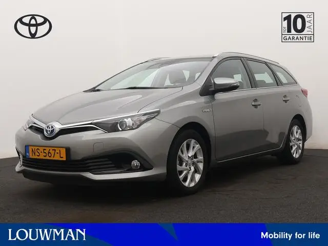 Photo 1 : Toyota Auris 2017 Hybride