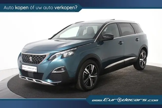 Photo 1 : Peugeot 5008 2019 Essence