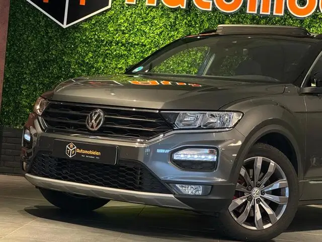 Photo 1 : Volkswagen T-roc 2017 Essence