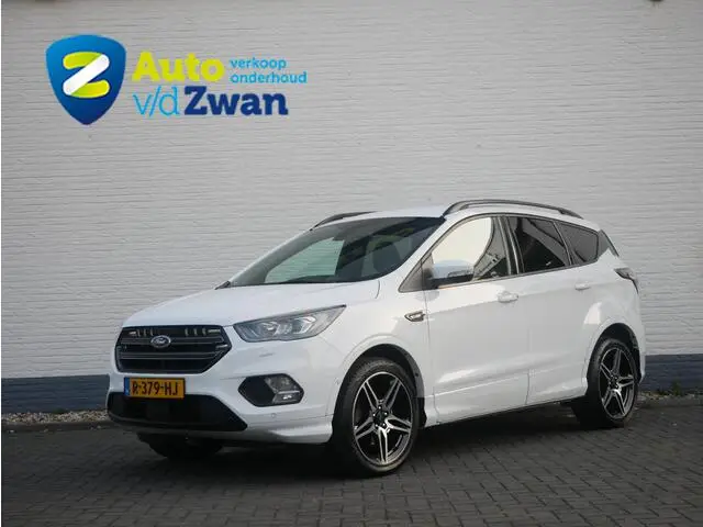 Photo 1 : Ford Kuga 2018 Essence