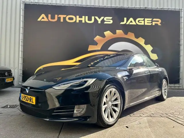 Photo 1 : Tesla Model S 2020 Électrique