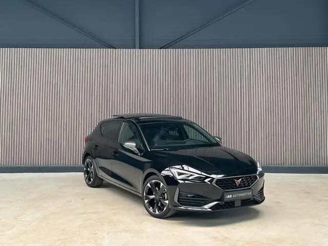 Photo 1 : Cupra Leon 2023 Petrol