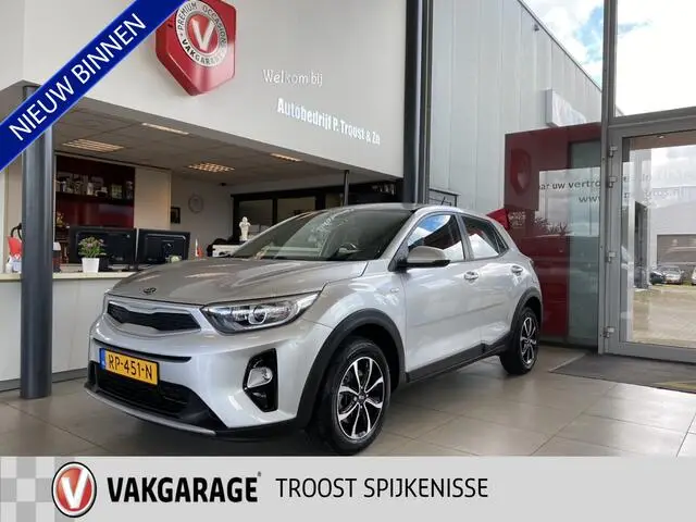 Photo 1 : Kia Stonic 2018 Petrol