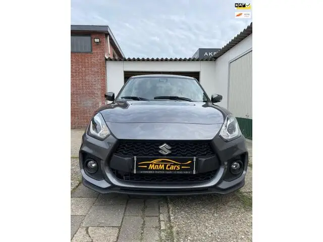 Photo 1 : Suzuki Swift 2018 Petrol