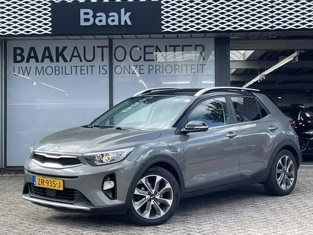 Photo 1 : Kia Stonic 2019 Essence