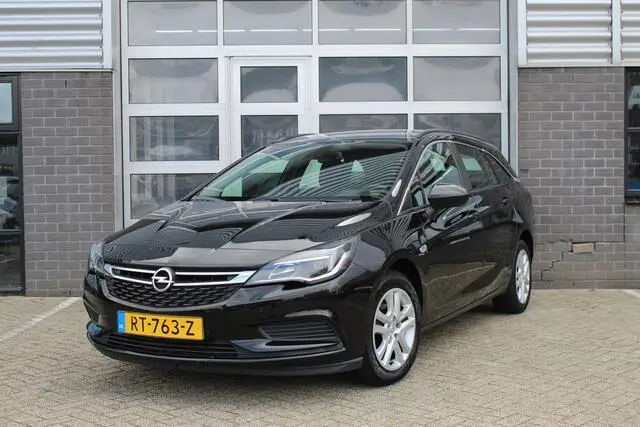 Photo 1 : Opel Astra 2018 Essence