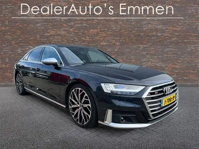 Photo 1 : Audi A8 2020 Essence