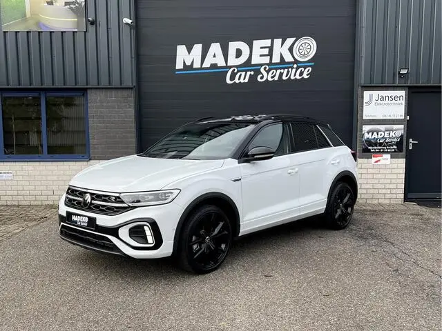 Photo 1 : Volkswagen T-roc 2023 Essence