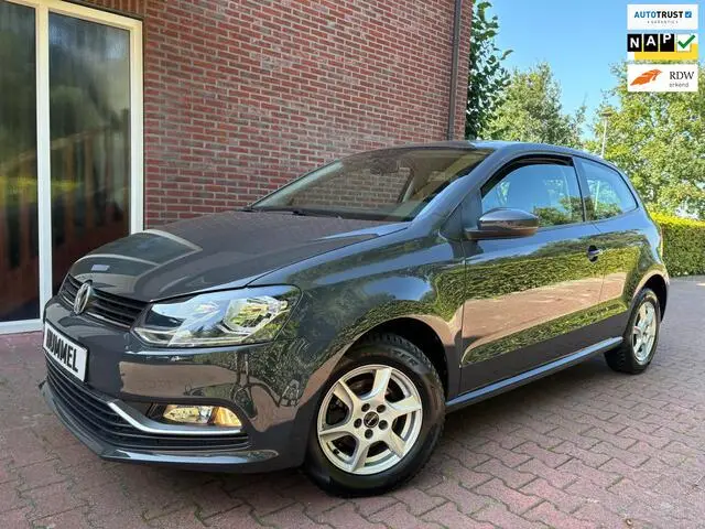 Photo 1 : Volkswagen Polo 2015 Petrol