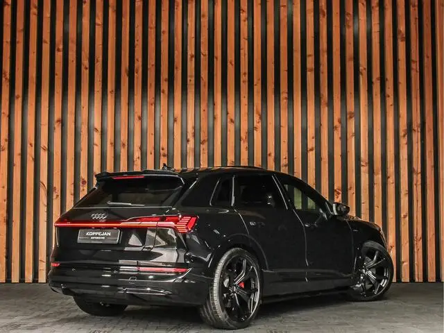 Photo 1 : Audi E-tron 2021 Électrique