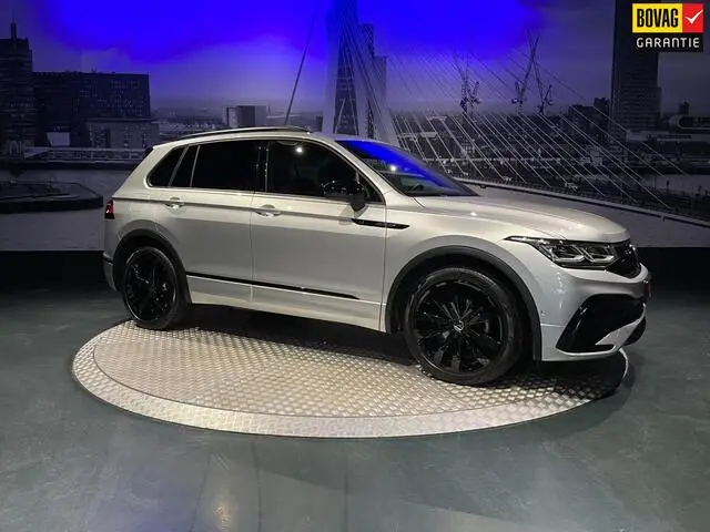 Photo 1 : Volkswagen Tiguan 2023 Essence