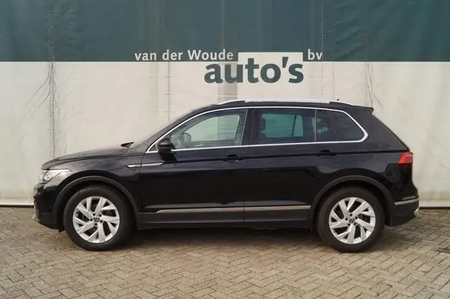 Photo 1 : Volkswagen Tiguan 2021 Essence