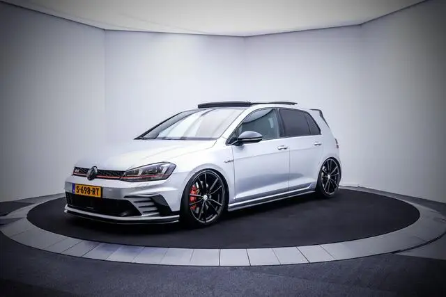 Photo 1 : Volkswagen Golf 2016 Essence