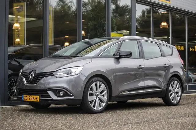 Photo 1 : Renault Grand Scenic 2019 Essence