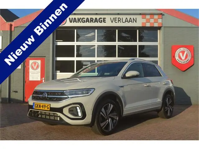 Photo 1 : Volkswagen T-roc 2023 Essence