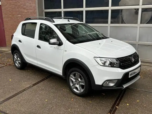 Photo 1 : Dacia Sandero 2020 Essence