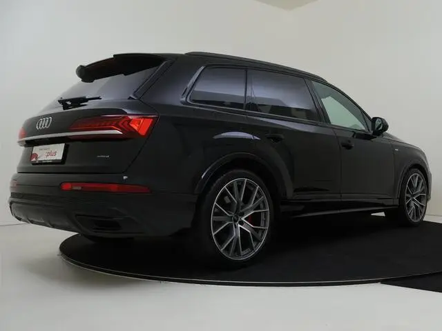 Photo 1 : Audi Q7 2021 Hybrid