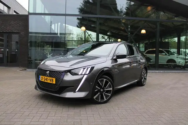 Photo 1 : Peugeot 208 2021 Essence