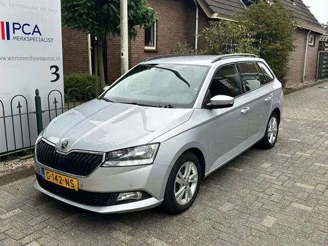 Photo 1 : Skoda Fabia 2019 Essence