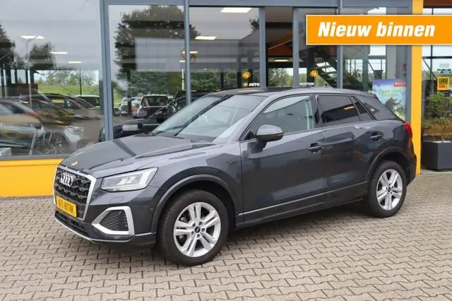 Photo 1 : Audi Q2 2023 Petrol