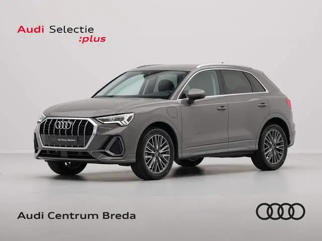 Photo 1 : Audi Q3 2023 Hybrid