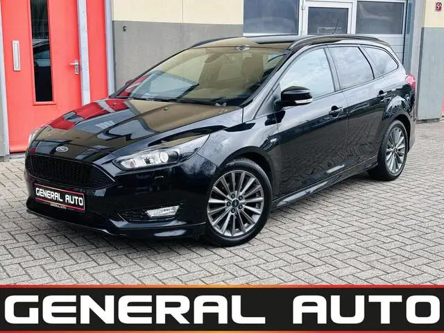 Photo 1 : Ford Focus 2017 Essence