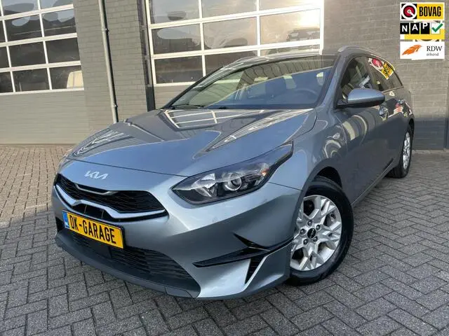 Photo 1 : Kia Ceed 2022 Petrol