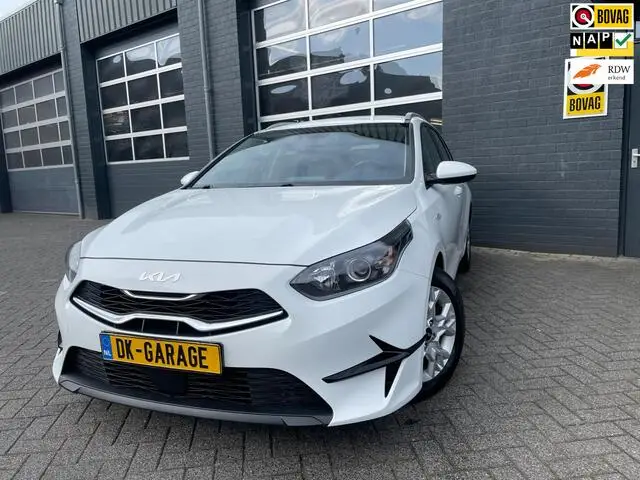 Photo 1 : Kia Ceed 2021 Essence