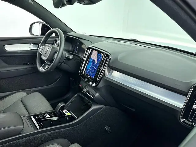 Photo 1 : Volvo Xc40 2024 Hybrid