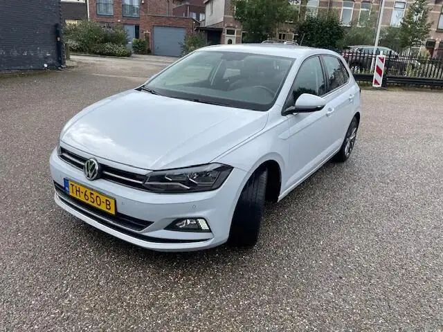 Photo 1 : Volkswagen Polo 2018 Petrol