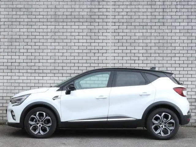 Photo 1 : Renault Captur 2023 Petrol