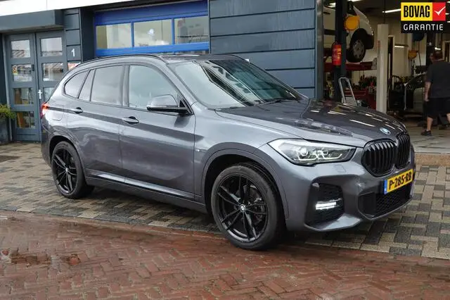 Photo 1 : Bmw X1 2021 Essence