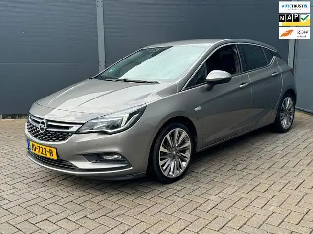 Photo 1 : Opel Astra 2016 Petrol