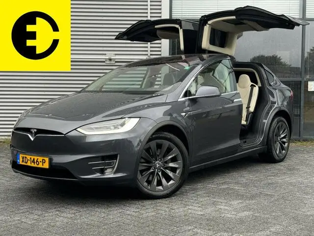 Photo 1 : Tesla Model X 2018 Électrique