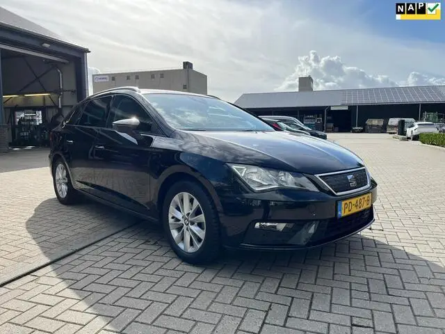 Photo 1 : Seat Leon 2017 Petrol