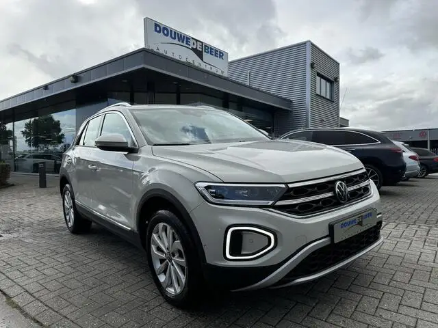 Photo 1 : Volkswagen T-roc 2023 Petrol