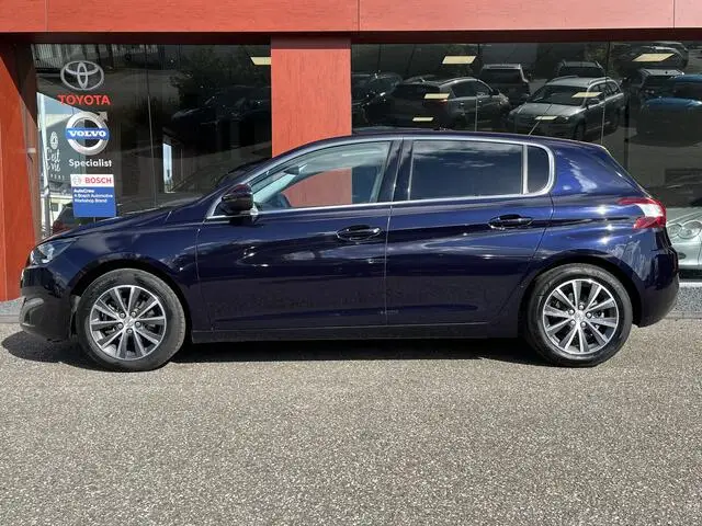 Photo 1 : Peugeot 308 2016 Petrol