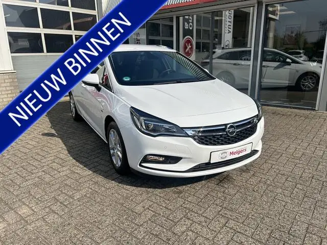 Photo 1 : Opel Astra 2019 Petrol