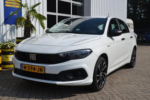 Photo 1 : Fiat Tipo 2021 Petrol