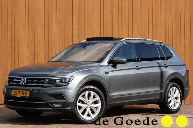 Photo 1 : Volkswagen Tiguan 2019 Essence