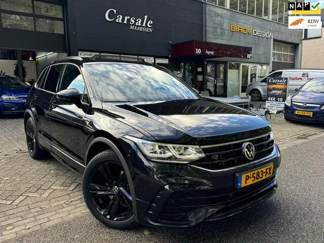 Photo 1 : Volkswagen Tiguan 2021 Essence